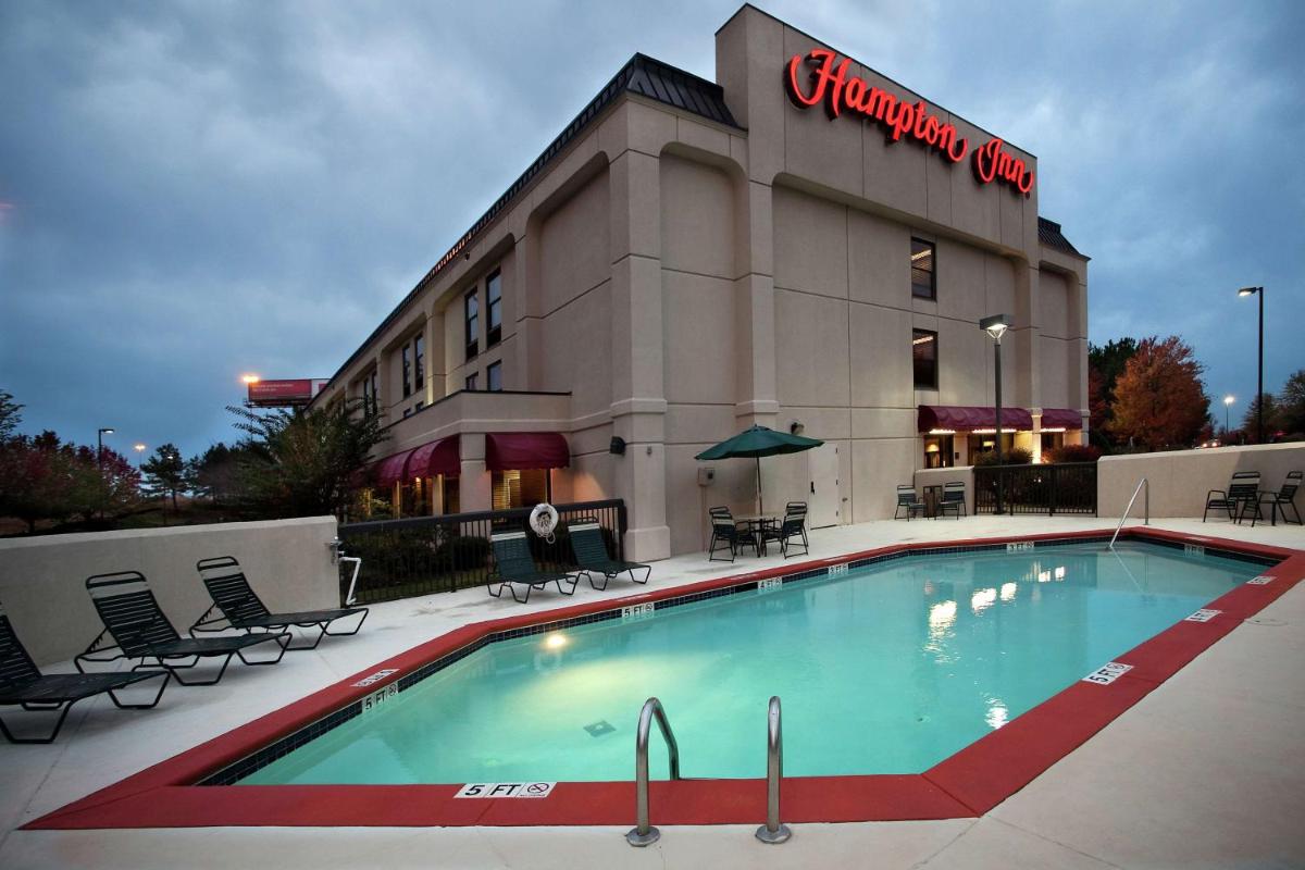 Hampton Inn Atlanta-Newnan image 5