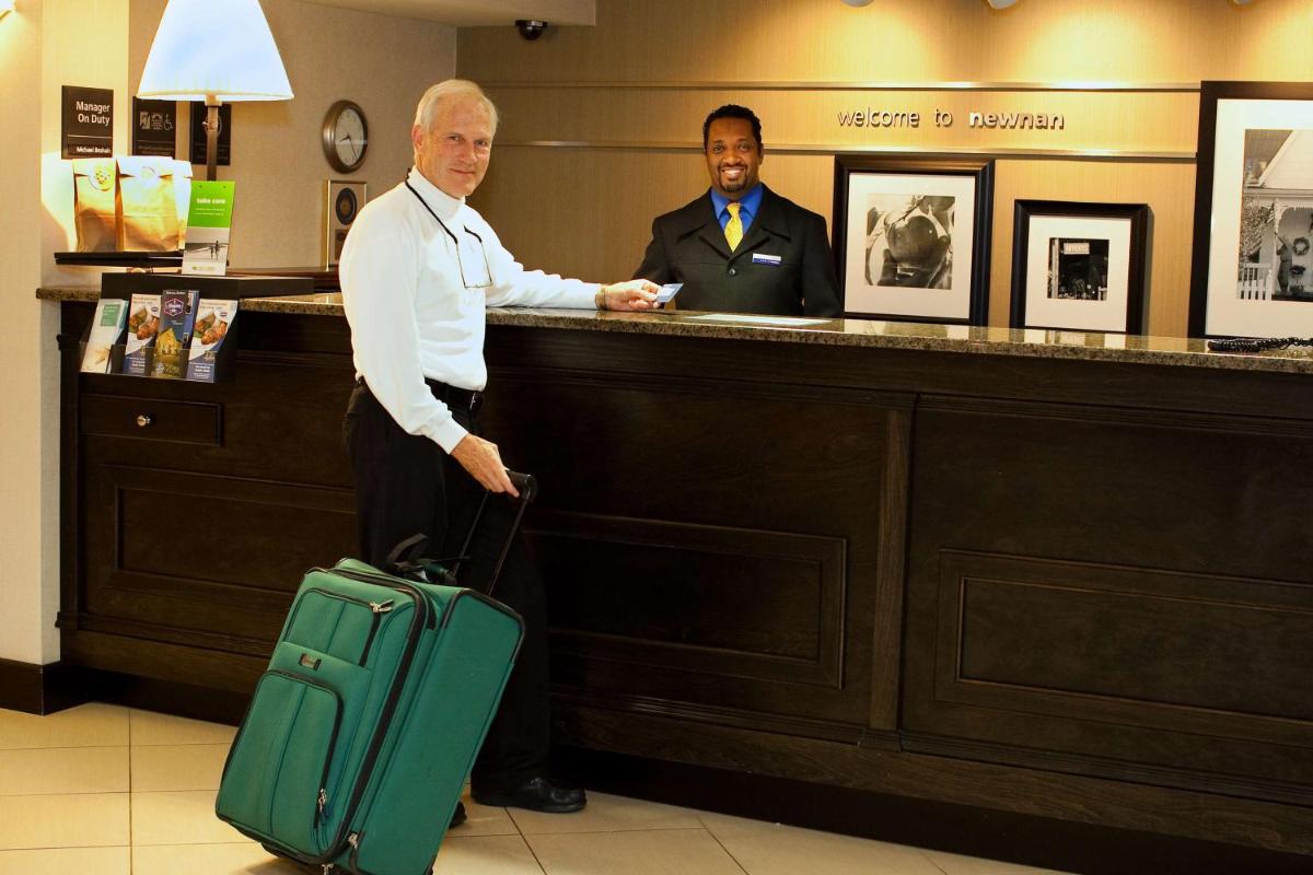 Hampton Inn Atlanta-Newnan image 8